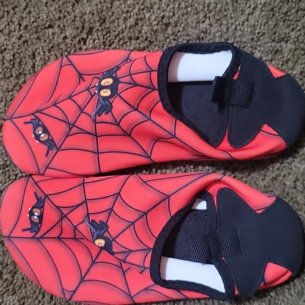 NWOT Spiderman Wet Socks